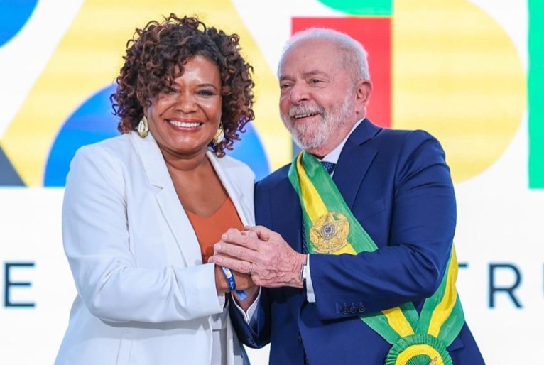 Margareth Menezes toma posse como ministra da Cultura, recriado por Lula –  STIMEIC